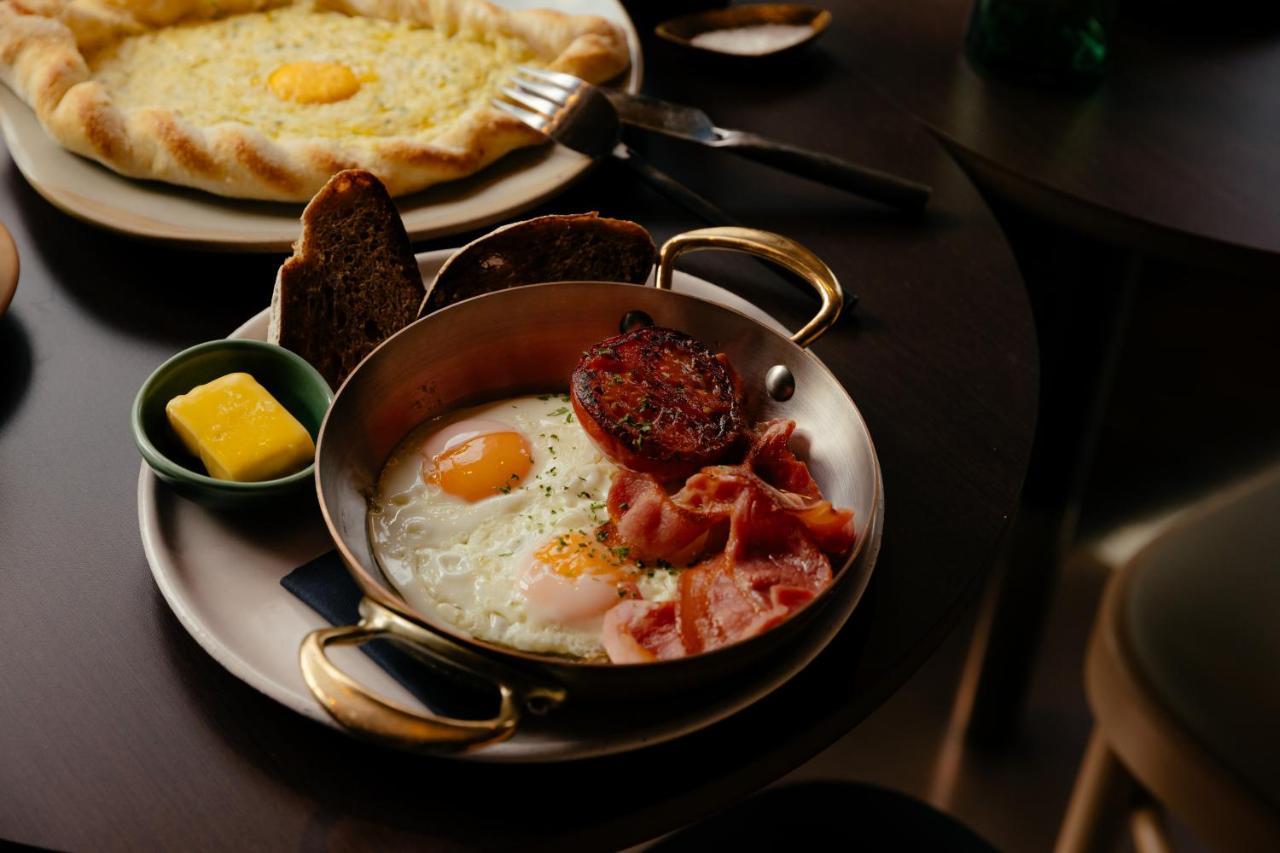 Qt Auckland Hotel Eksteriør billede A traditional English breakfast