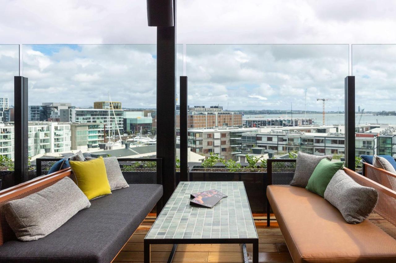 Qt Auckland Hotel Eksteriør billede The rooftop bar at the Hotel